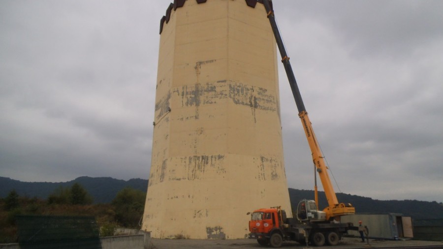 Монтаж металлоконструкций кровли уравнительной башни